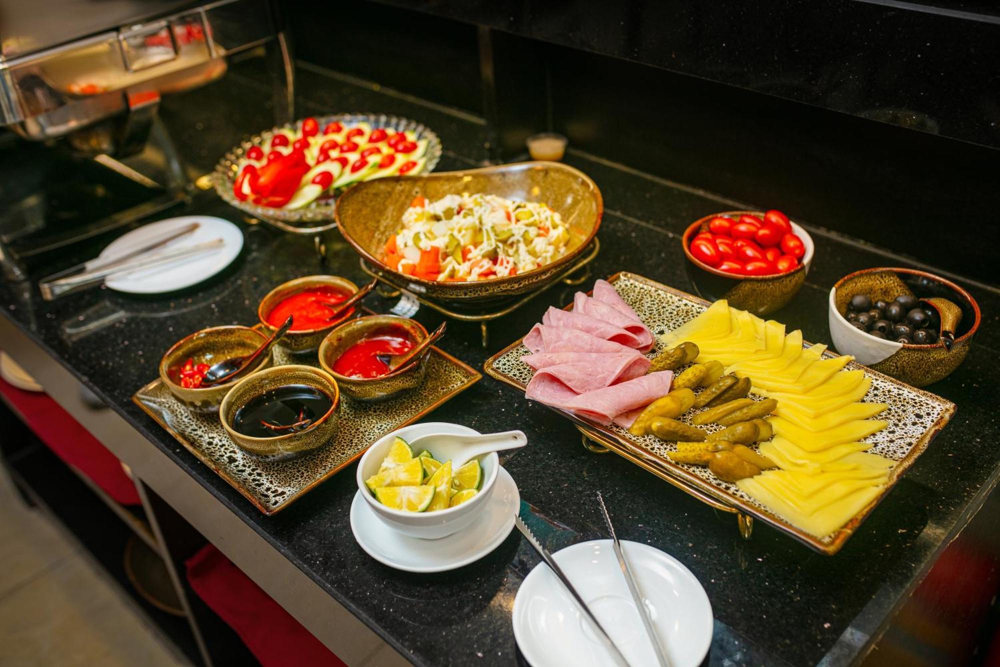 Hanoi La Palm Premier Hotel & Spa Bagian luar foto