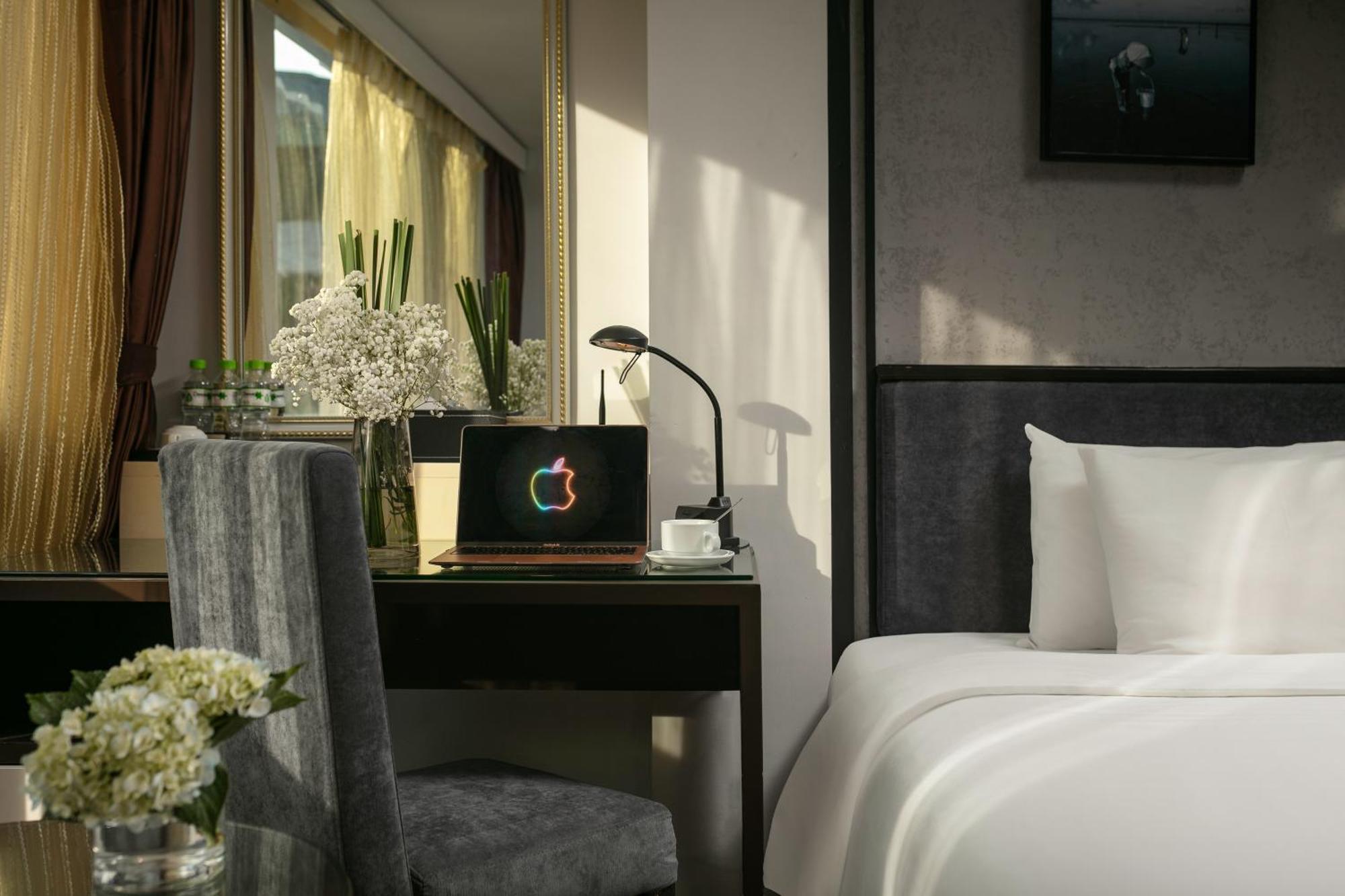 Hanoi La Palm Premier Hotel & Spa Bagian luar foto