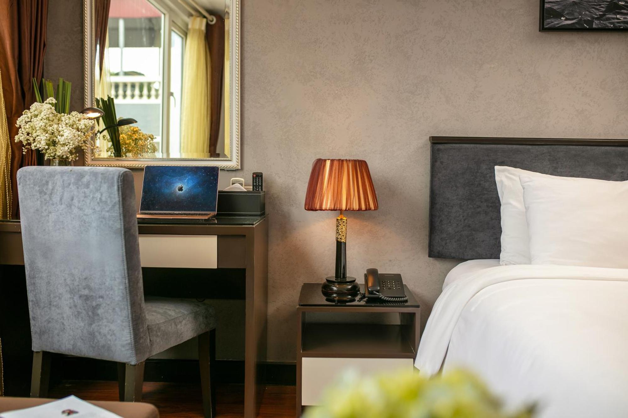 Hanoi La Palm Premier Hotel & Spa Bagian luar foto