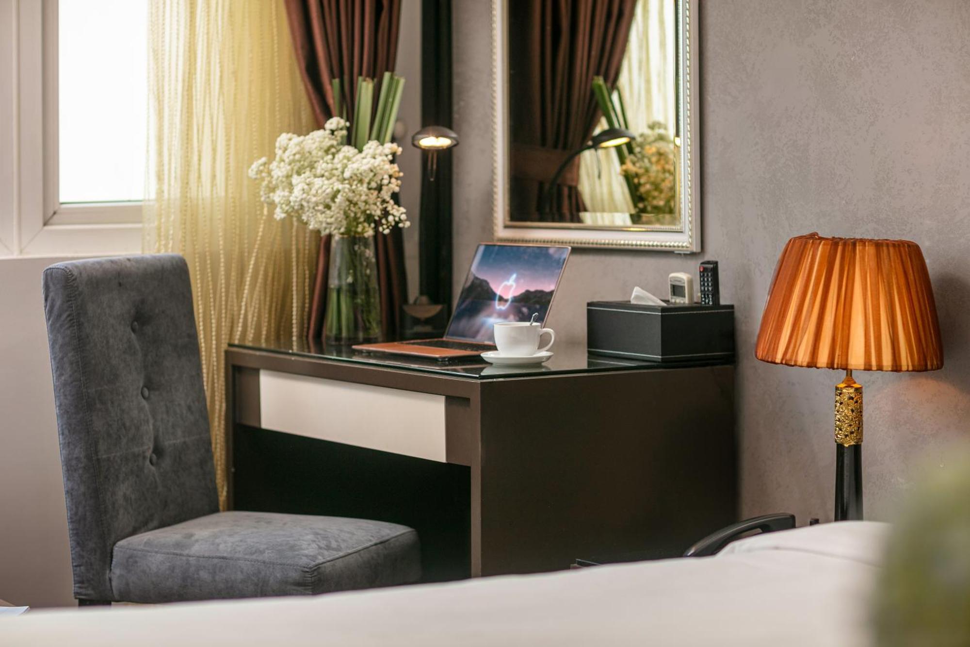 Hanoi La Palm Premier Hotel & Spa Bagian luar foto