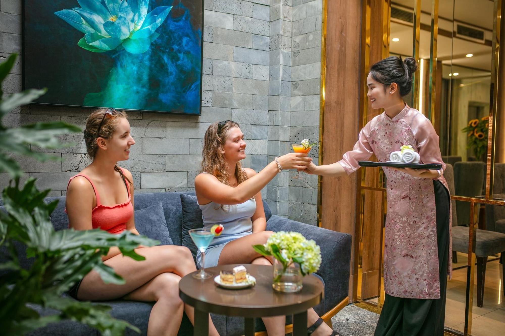 Hanoi La Palm Premier Hotel & Spa Bagian luar foto